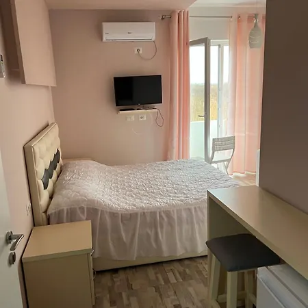 Hotel Laguna E Kenalles Shëngjin